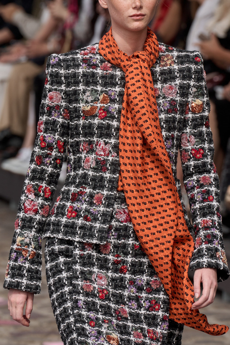 00053-chanel-fall-2023-couture-detail-credit-gorunway.jpg