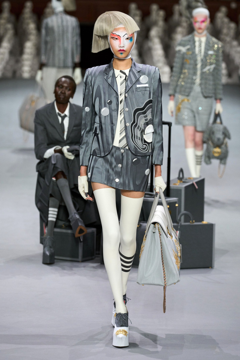 00041-thom-browne-fall-2023-couture-credit-gorunway.jpg