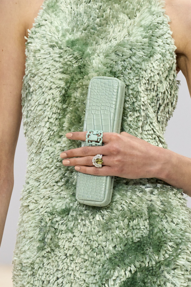 00075-fendi-fall-2023-couture-details-credit-gorunway.jpg