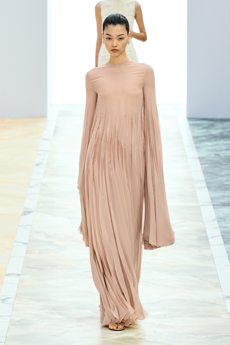 00029-fendi-fall-2023-couture-credit-gorunway.jpg