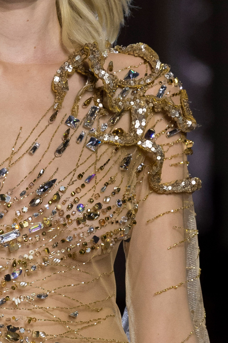 00052-celia-kritharioti-fall-2023-couture-details-credit-brand.jpg