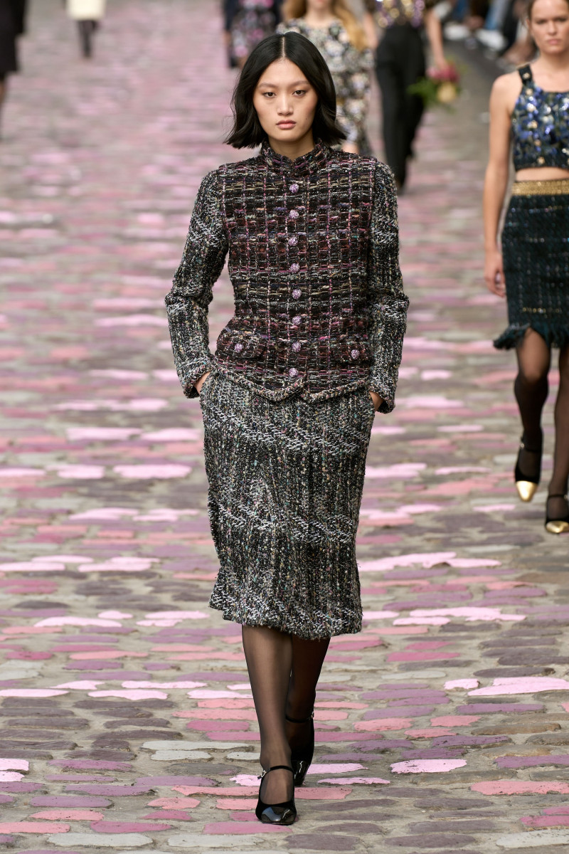 00013-chanel-fall-2023-couture-credit-gorunway.jpg