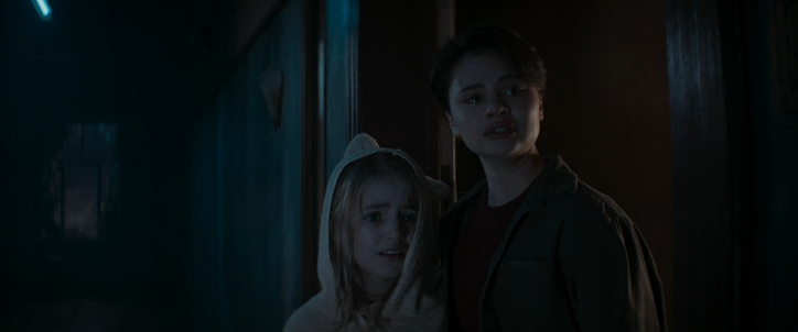 Evil.Dead.Rise.2023.HDRip-AVC.ExKinoRay.mkv_snapshot_00.37.01.344.png