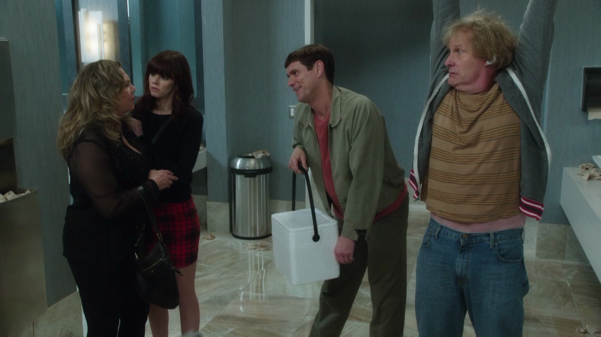 Dumb.and.Dumber.To.2914.WEB-DL.1080p.Open.Matte.mkv_20230730_104152.675.png
