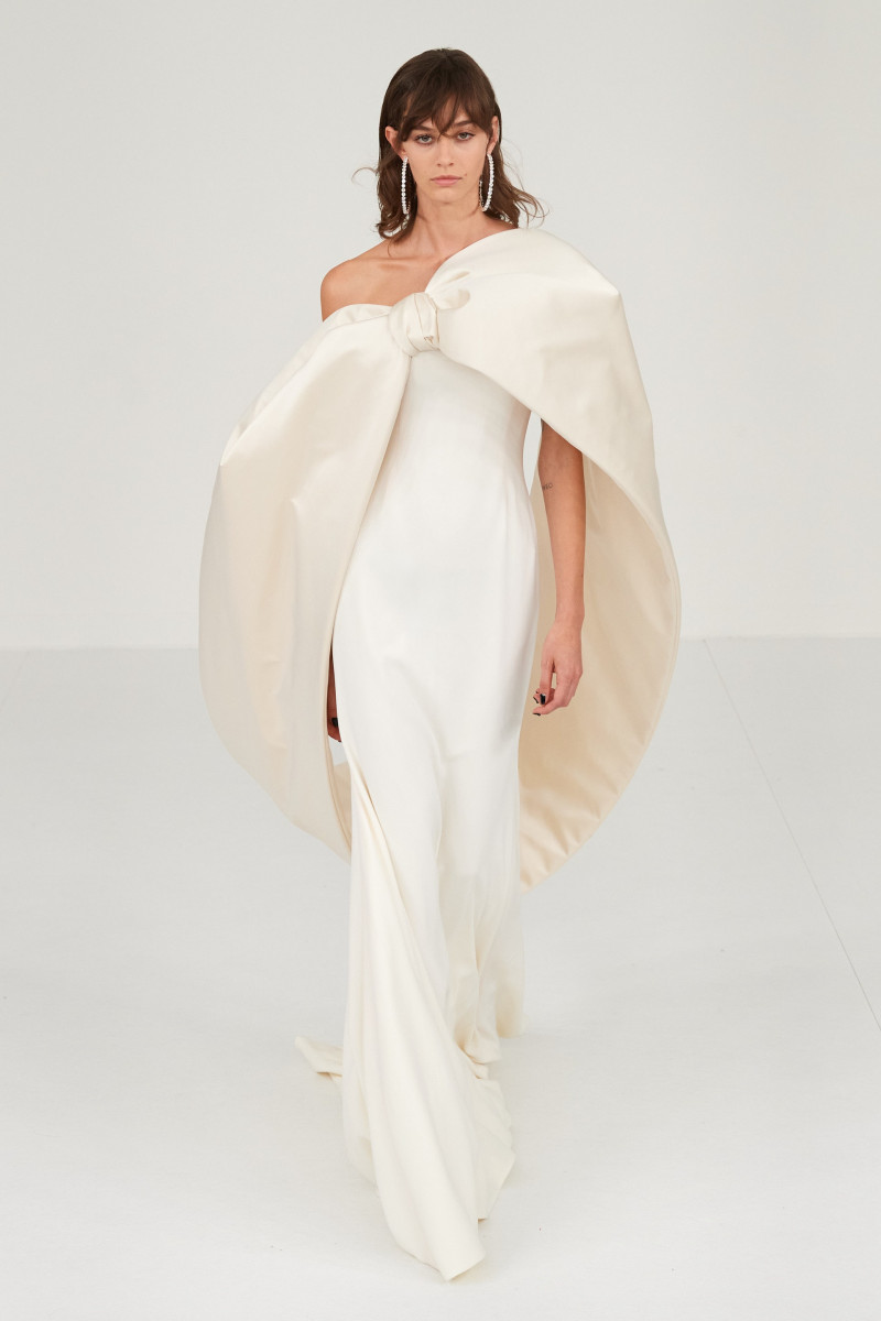 00032-alexis-mabille-fall-2023-couture-credit-gorunway.jpg