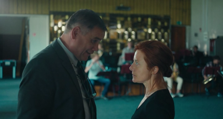 Parade 2022 WEB-DLRip.avi_snapshot_01.10.20.png