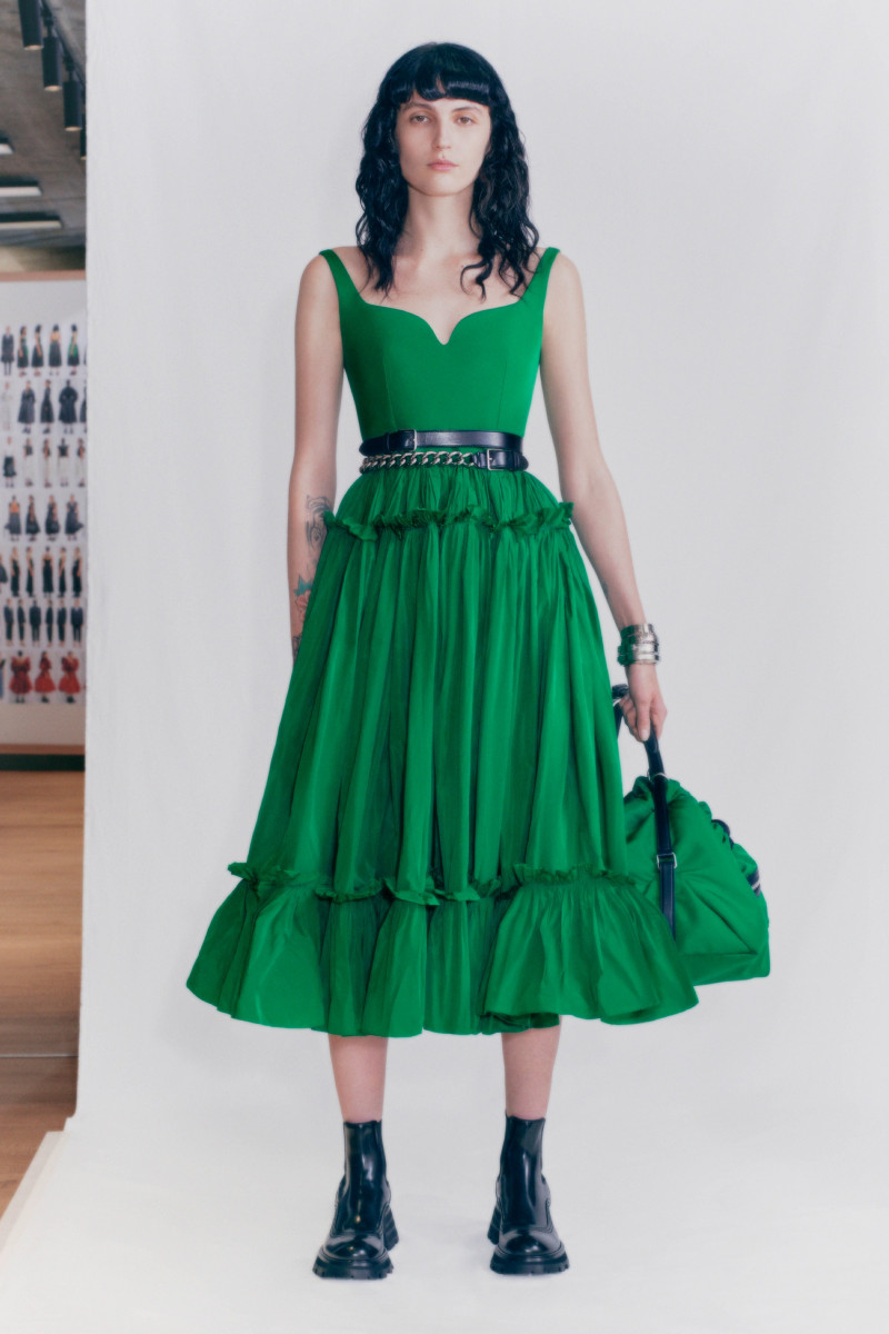 00011-Alexander-McQueen-Pre-Fall-21.jpg