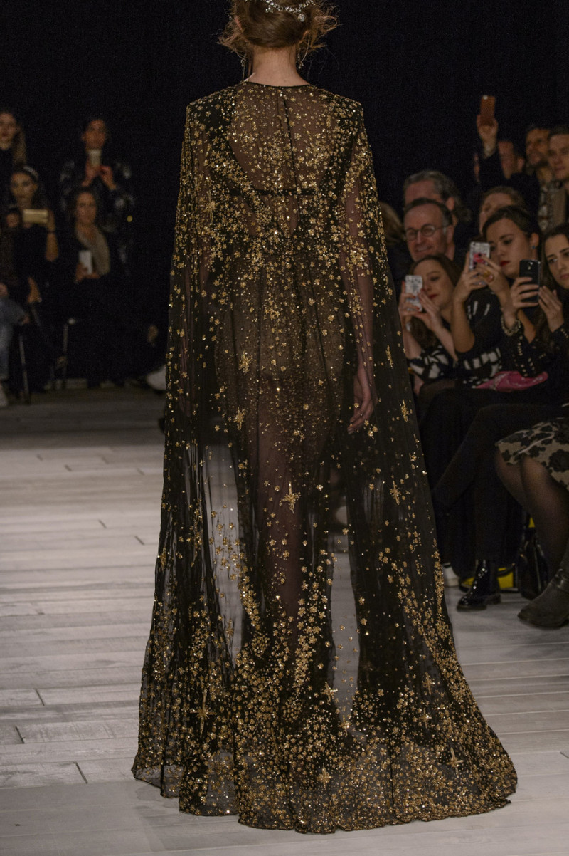 Alexander+McQueen+Fall+2016+Details+dNqVPgw-2etx.jpg