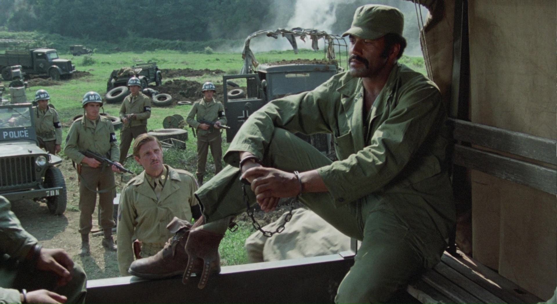 бесславные ублюдки русском языке полностью