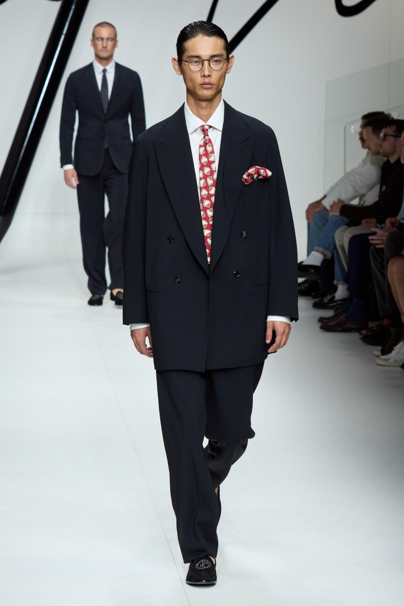 00079-giorgio-armani-spring-2024-menswear-credit-gorunway.jpg