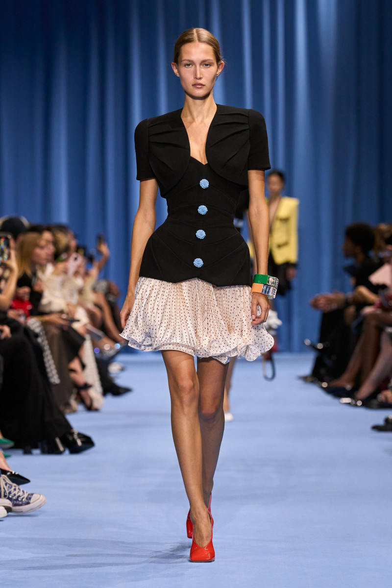 00009-balmain-spring-2024-ready-to-wear-credit-gorunway.jpg