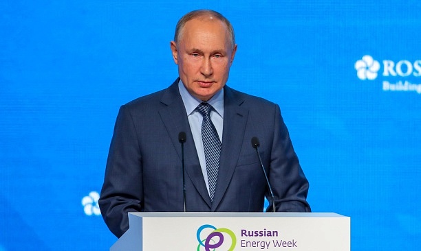Владимир Путин: Российский ТЭК переживает глубинные изменения