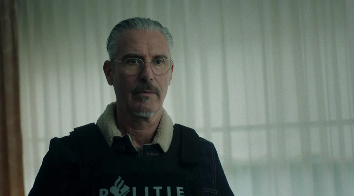 Mocro.maffia.S05E01.2023.WEB-DLRip.avi_snapshot_31.02.png