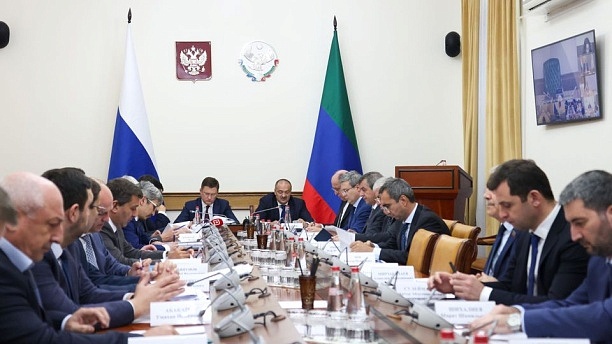 Новак: для развития Дагестана особое внимание нужно уделять ТЭК