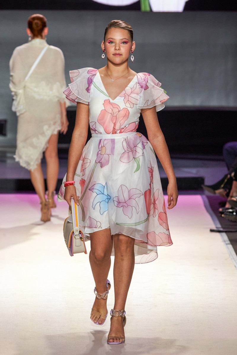 christophe_guillarme_pfw_ss23__004_3m_20231118_1447134589.jpg