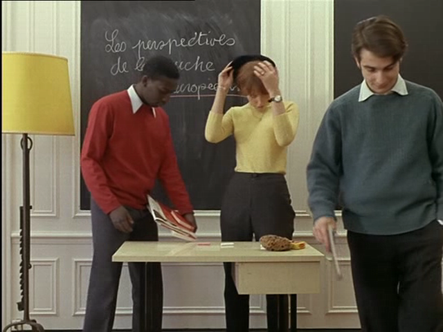 La.Chinoise.1967.Jean-Luc.Godard.hellboytr_godspeed.you_RU.FR[(024945)2024-01-03-15-54-22].PNG