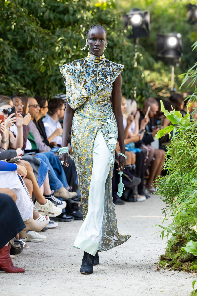 00014-mithridate-spring-2024-ready-to-wear-credit-brand-spon.JPG.webp
