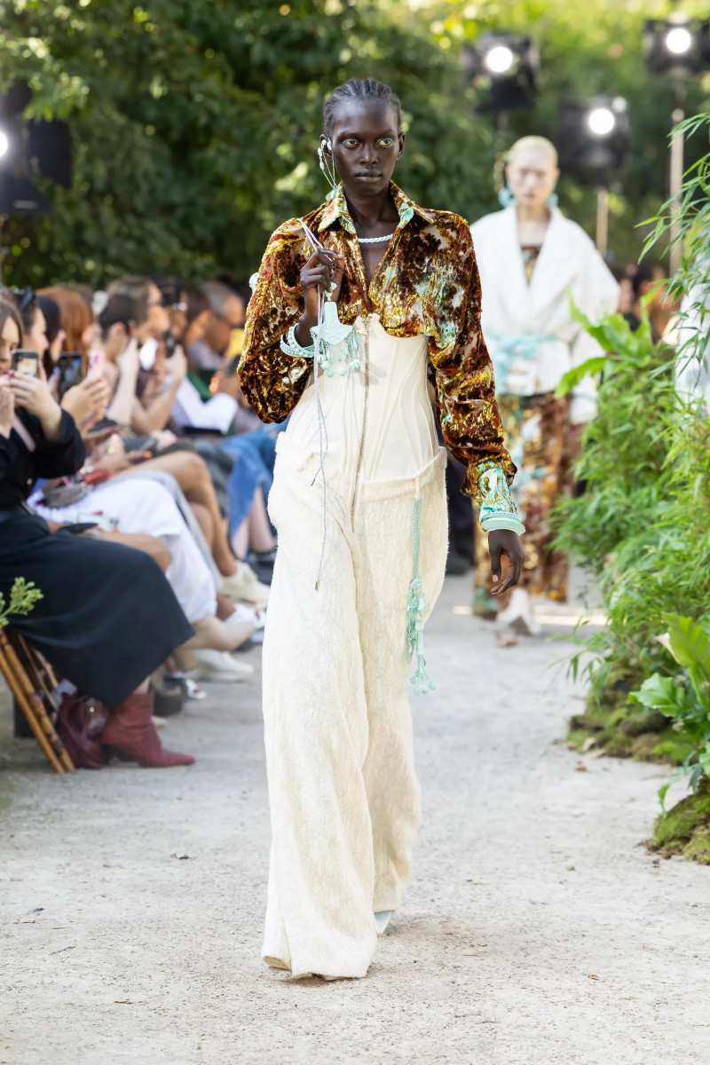 00033-mithridate-spring-2024-ready-to-wear-credit-brand-spon.JPG.webp