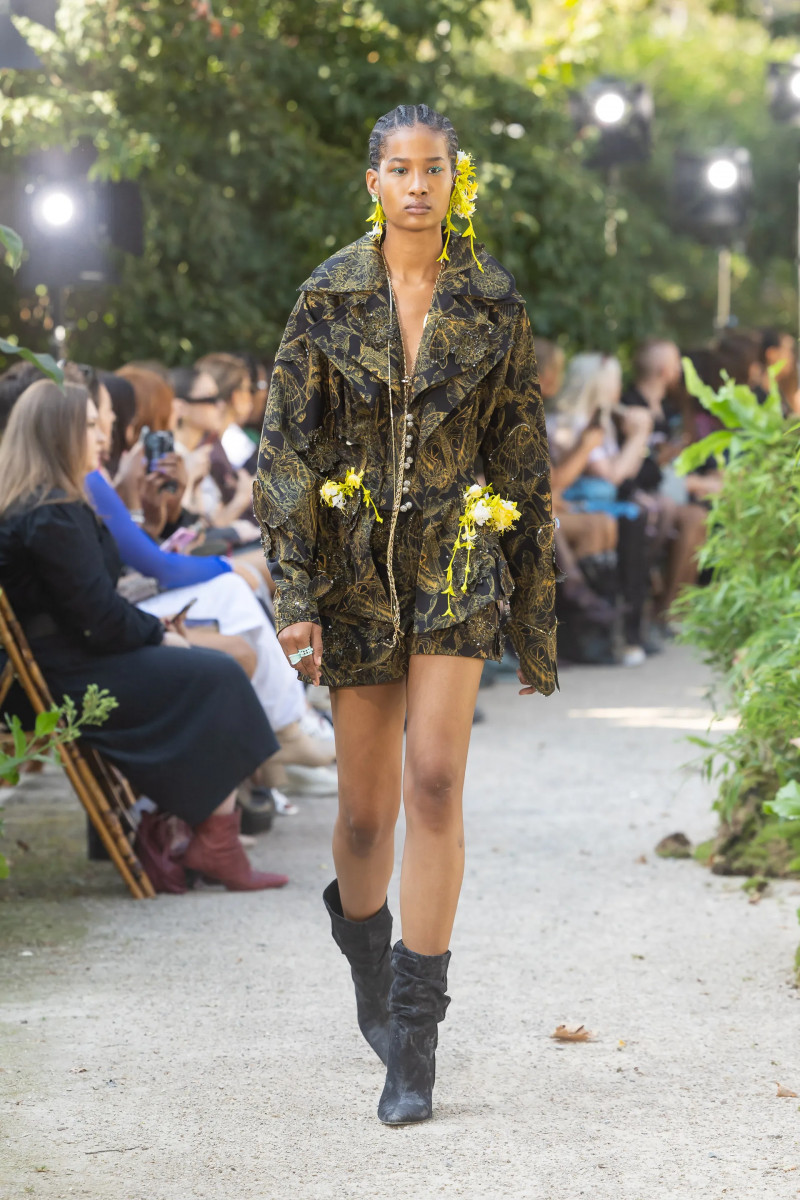 00039-mithridate-spring-2024-ready-to-wear-credit-brand-spon.JPG.webp