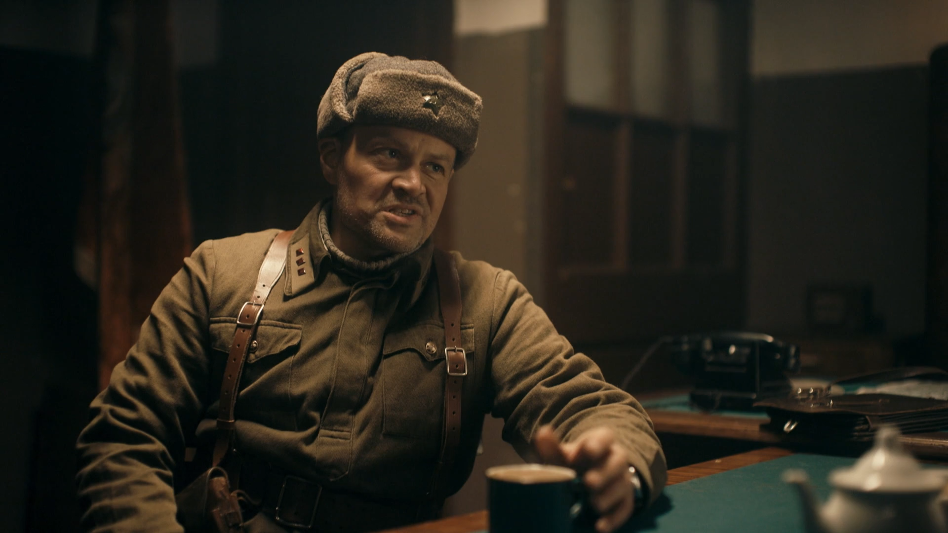 Самогон s01e01 WEBRip 1080p.mkv_snapshot_19.28.png