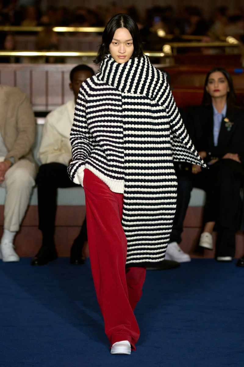 00017-tommy-hilfiger-fall-2024-ready-to-wear-credit-gorunway.webp