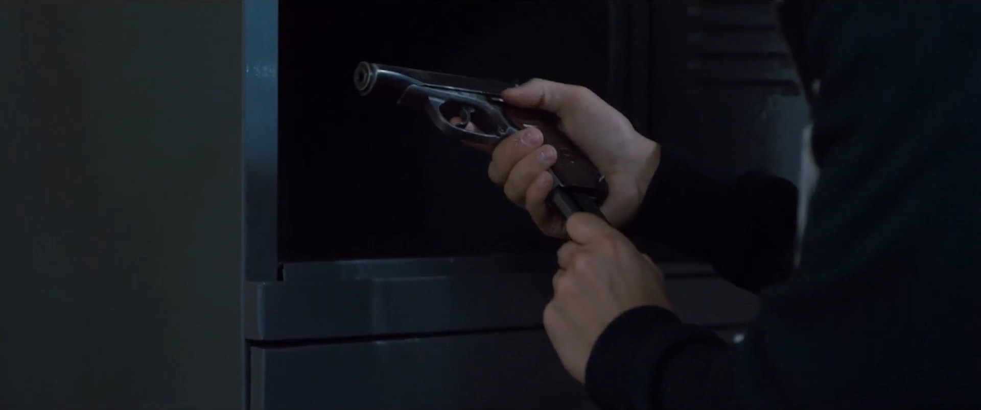 Рэкетир.2.2015.WEB.1080p-ylnian.mkv_snapshot_00.17.04.404.png