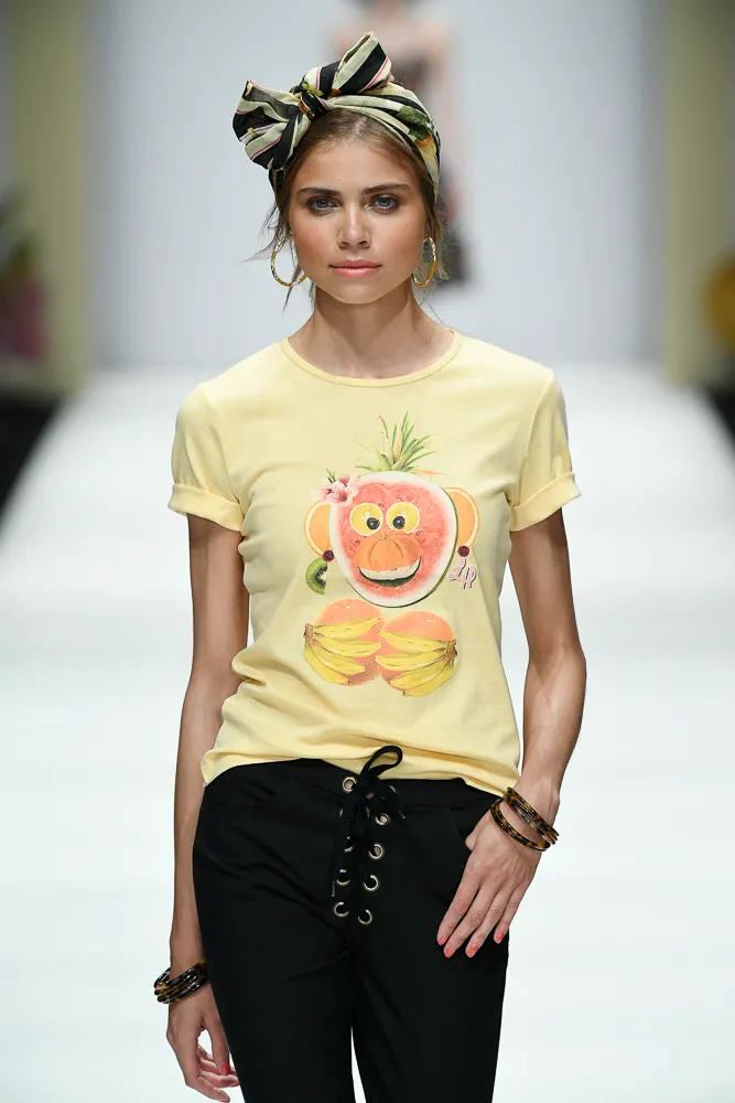 Lena-Hoschek-Show-Berlin-Fashion-Week-Spring_Summer-2019-80.webp