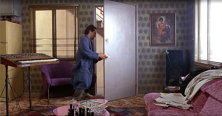 Сбрось маму с поезда /Throw Momma from the Train/ 1987 (0:41:44 / 1:28:00)