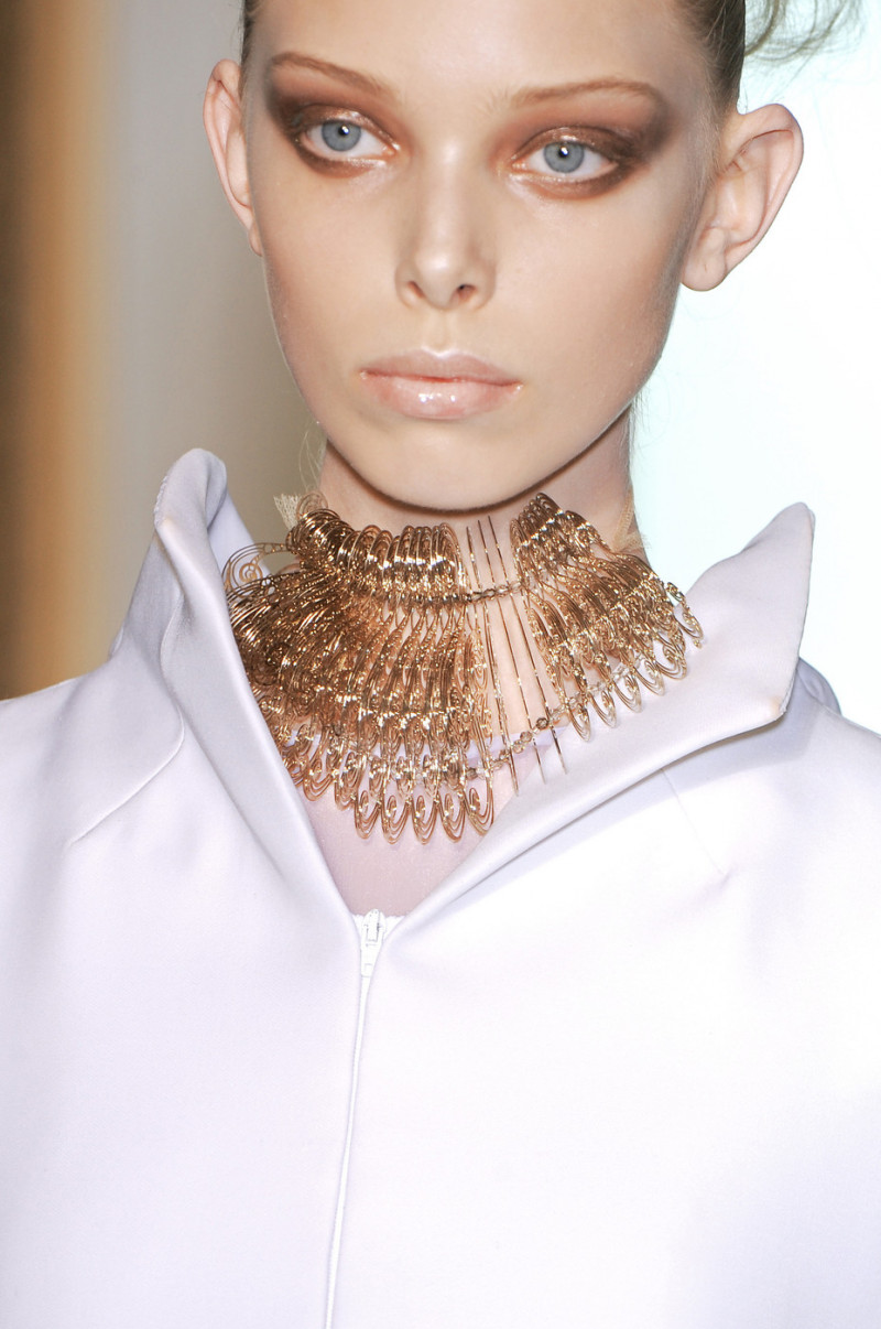 Valentino+Fall+2008+Details+ERN7nOuHZQnx.jpg
