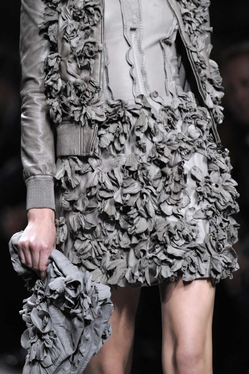 Valentino+Spring+2010+Details+ySfK_iJLLr7x.jpg