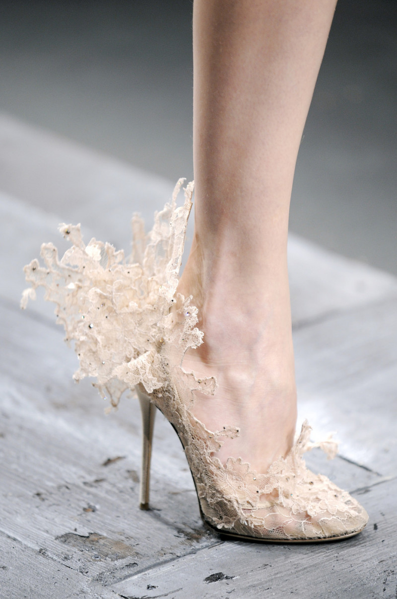 Valentino+Spring+2010+Details+KCa1YdkGCBnx.jpg