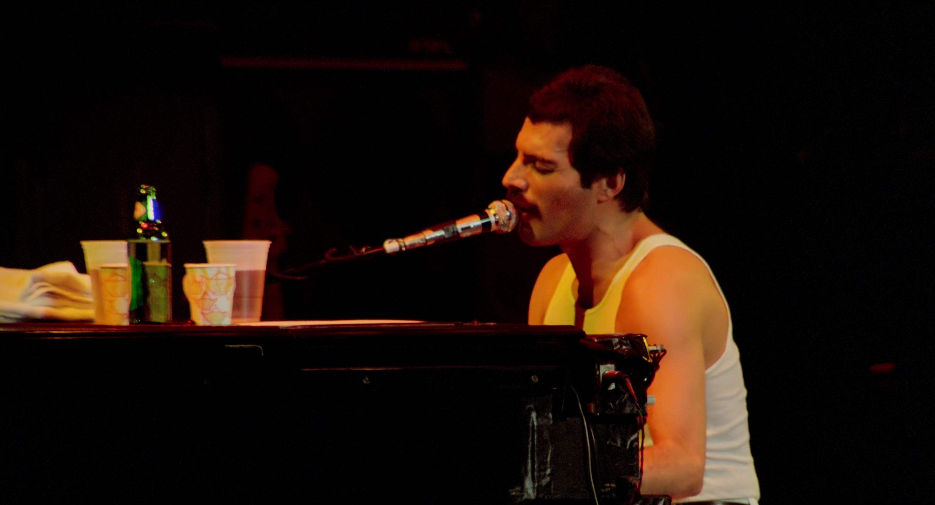 Queen - Rock Montreal (1981).mkv_snapshot_00.11.24.042.jpg