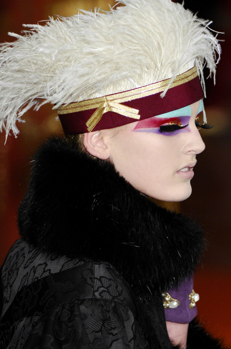 John+Galliano+Fall+2008+Details+n3sPS1X8pvXx.jpg