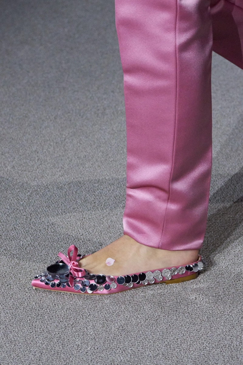00055-giambattista-valli-fall-2024-couture-details-credit-gorunway.webp