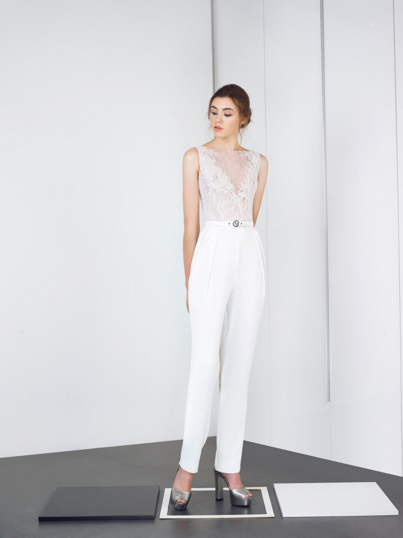tony-ward-pap-ss19-32-resp2400v.jpg