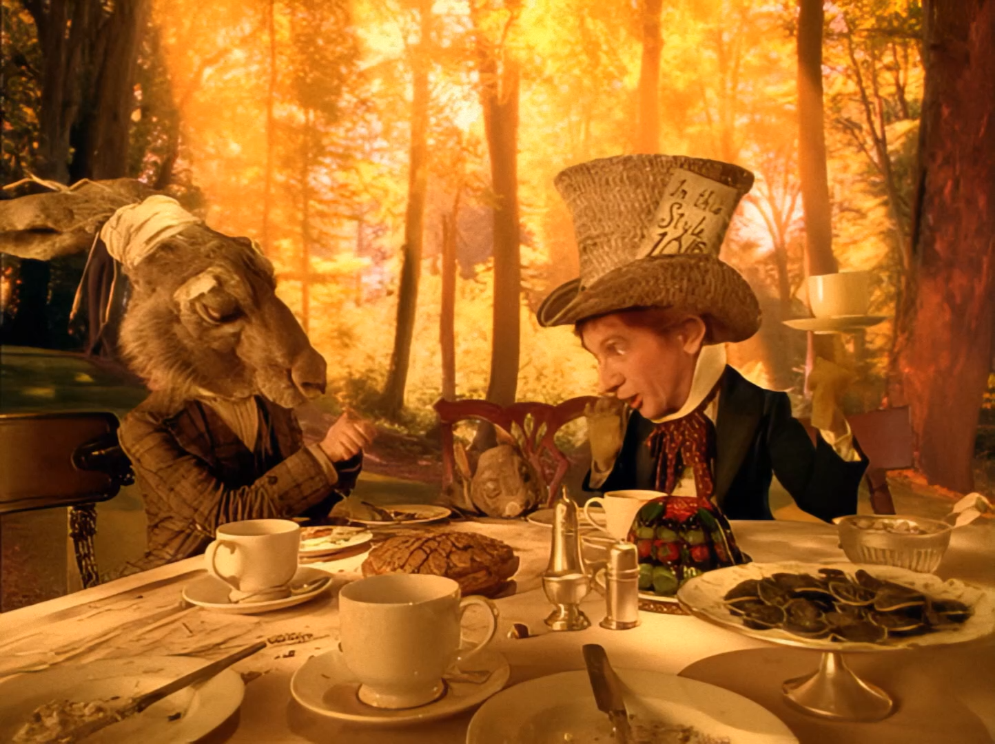 Алиса в Стране Чудес (1999) 1080 AI.mkv_snapshot_00.45.33.040.png