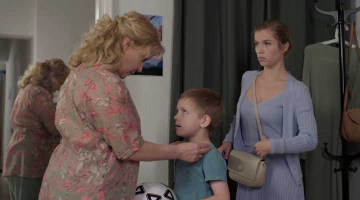 Верная жена S01E01 2024 WEBRip.avi_snapshot_28.37.png