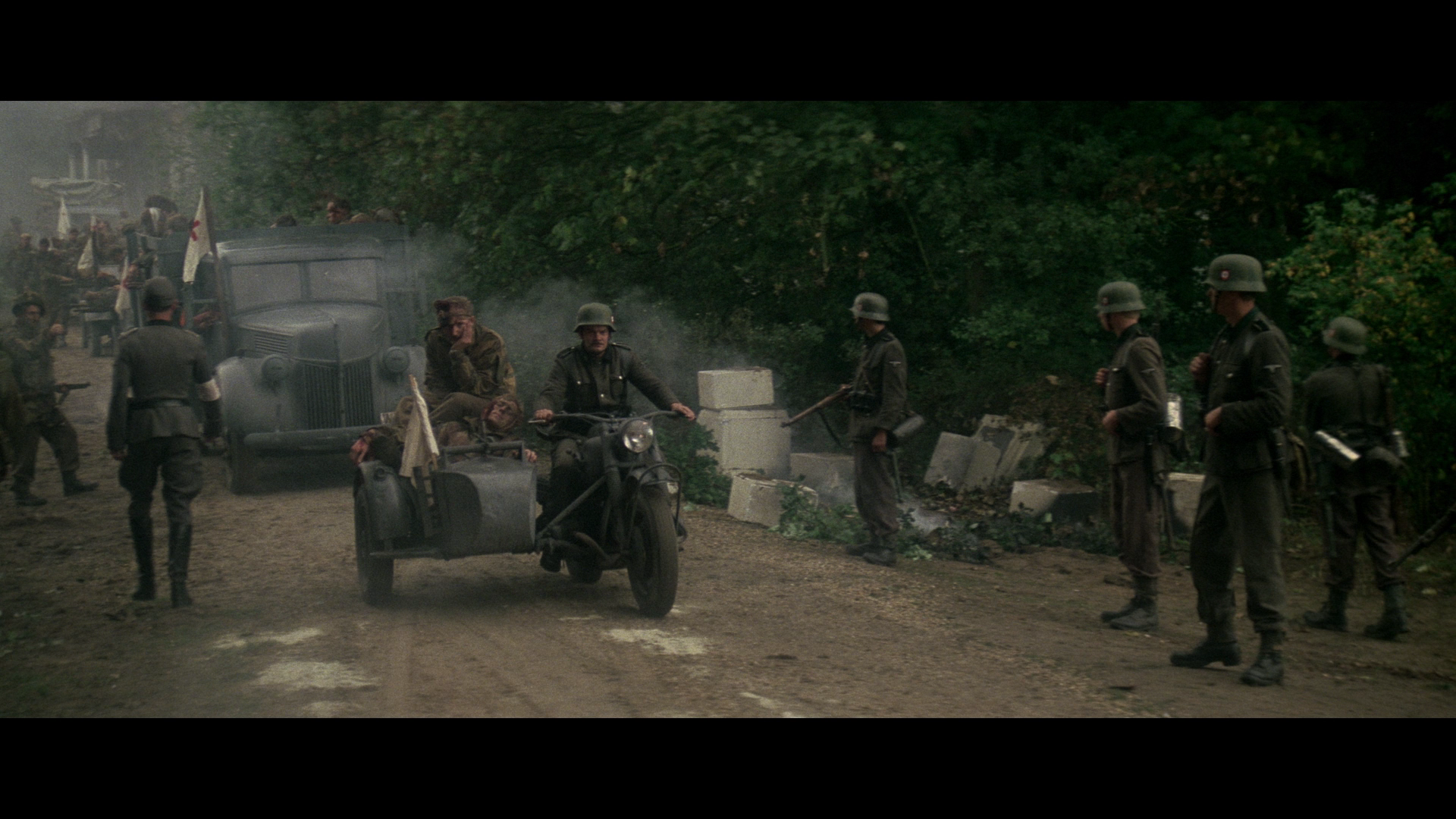 A.Bridge.Too.Far.1977.Imprint.BDRemux.1080p[(229196)2025-01-01-11-48-54].PNG