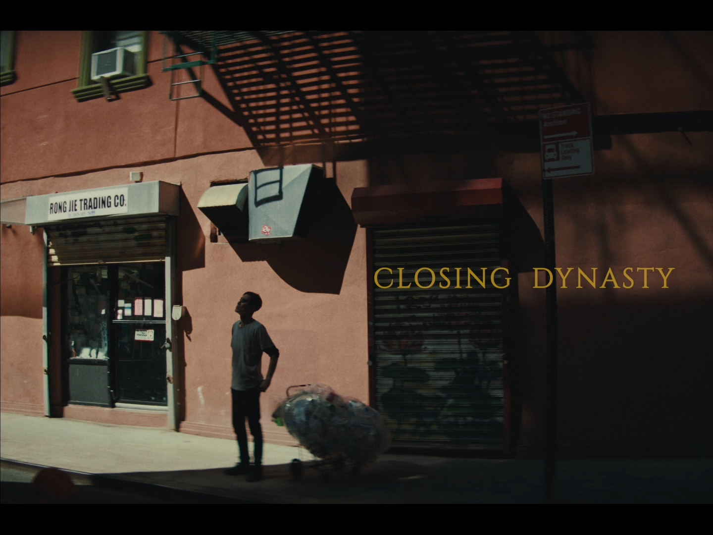 Closing.Dynasty.2023.1080p.NF.WEB-DL.AAC2.0.x264-BiOMA.mkv_snapshot_00.18.png