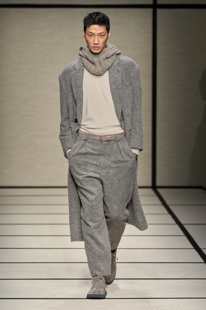 00081-giorgio-armani-fall-2025-menswear-credit-gorunway.webp