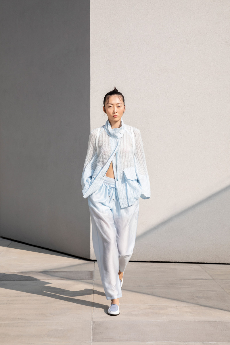 00039-Emporio-Armani-RTW-Spring-21.jpg