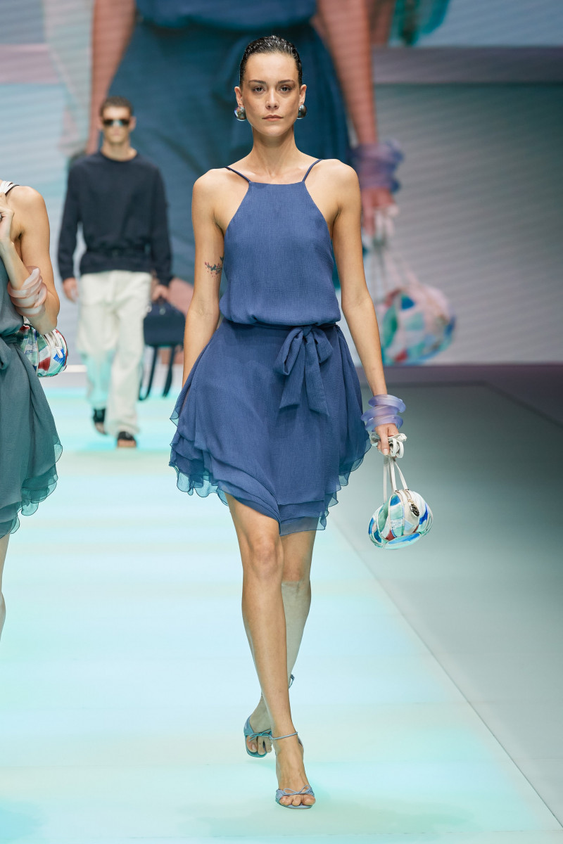 00008-Emporio-Armani-Spring-22-RTW-Milan-credit-gorunway.JPG