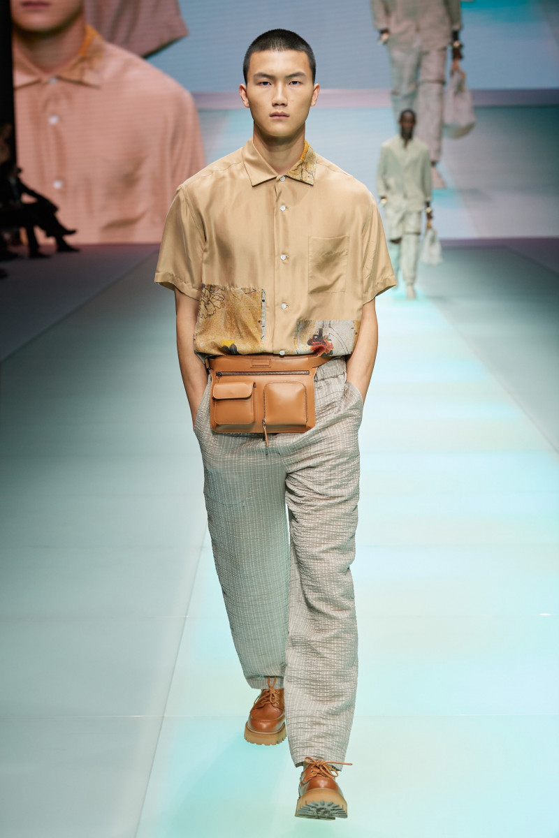 00050-Emporio-Armani-Spring-22-RTW-Milan-credit-gorunway.JPG