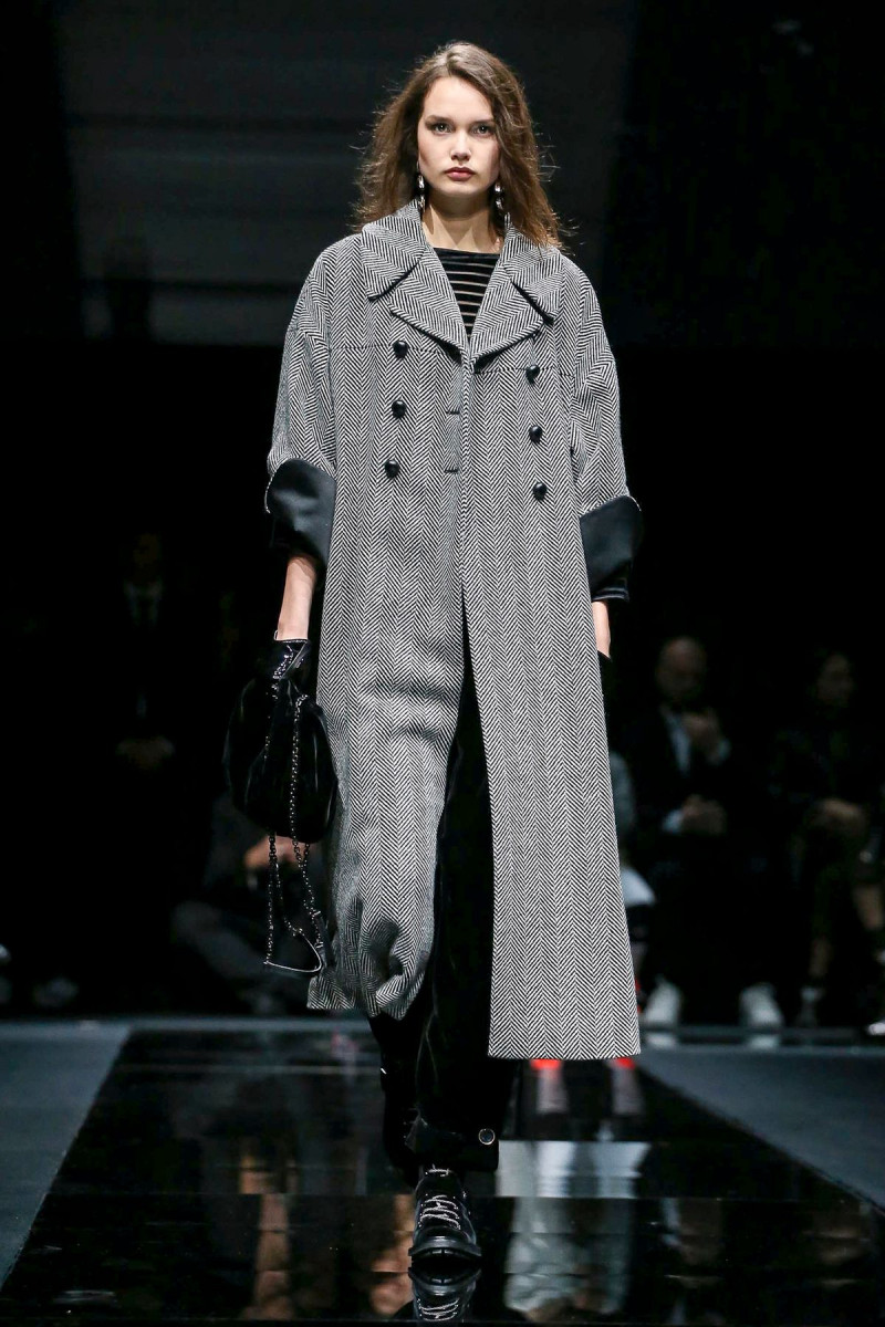 Emporio-Armani-RTW-FW20-Milan-6211-1582282438.jpg