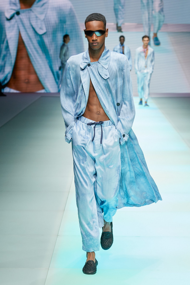 00090-Emporio-Armani-Spring-22-RTW-Milan-credit-gorunway.JPG