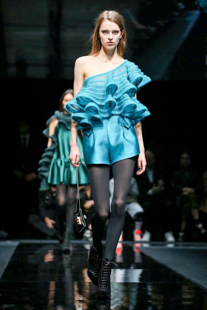 Emporio-Armani-RTW-FW20-Milan-6495-1582282661.jpg
