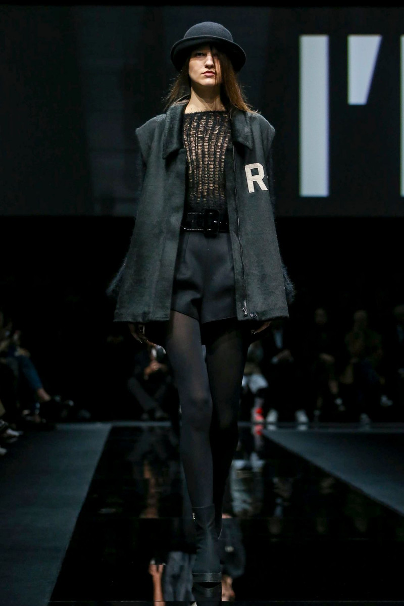 Emporio-Armani-RTW-FW20-Milan-5984-1582282241.jpg