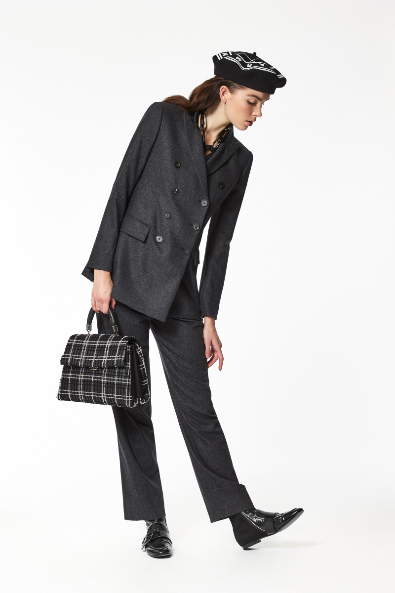 00019-emporio-armani-pre-fall-2020.jpg