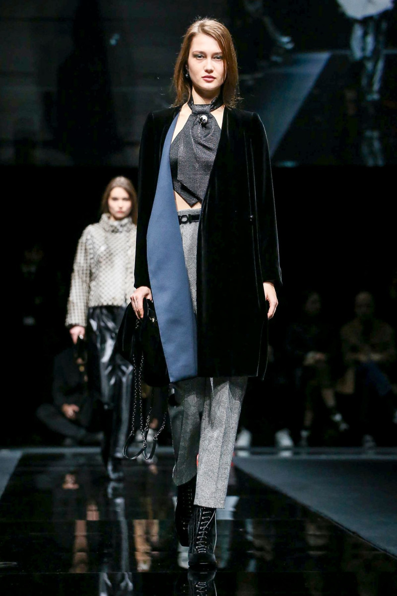 Emporio-Armani-RTW-FW20-Milan-6302-1582282517.jpg