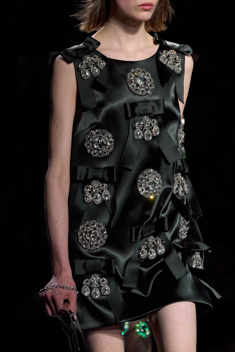 00249-dolce-and-gabbana-fall-2025-ready-to-wear-detail-credit-gorunway.webp